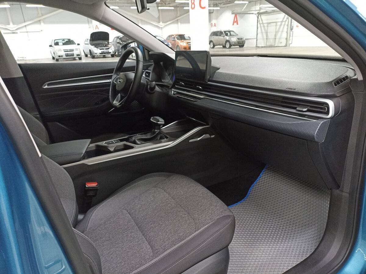 Б/У Джили Эмгранд 2023 года. Фото: #10