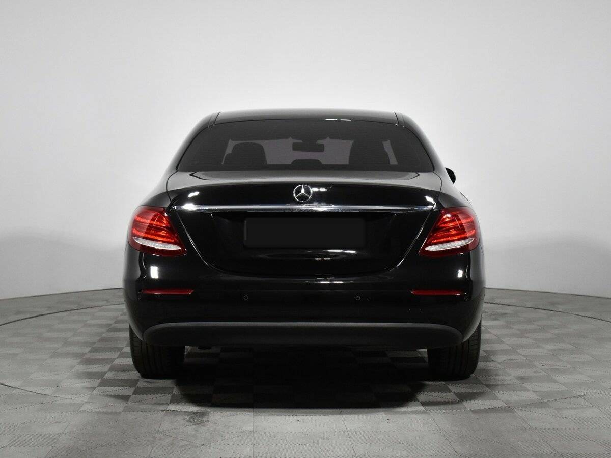 Б/У Мерседес-Бенц Е-Класс 2016 года. Фото: #5