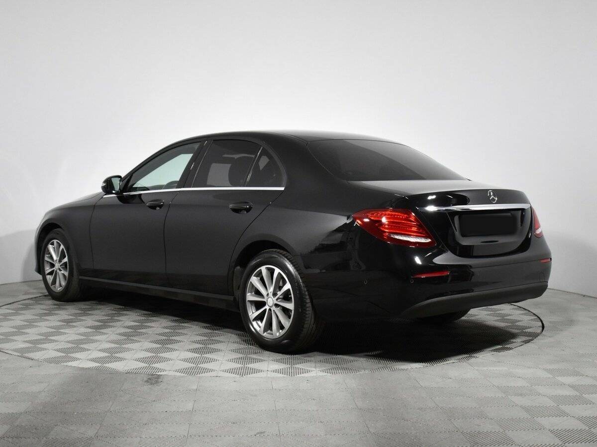 Б/У Мерседес-Бенц Е-Класс 2016 года. Фото: #6