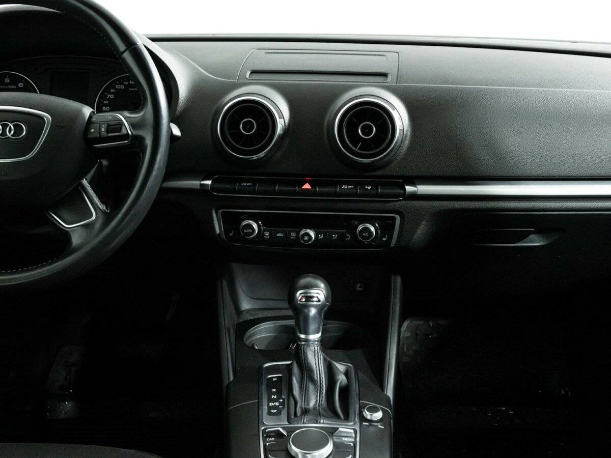 Б/У Ауди А3 2015 года. Фото: #13