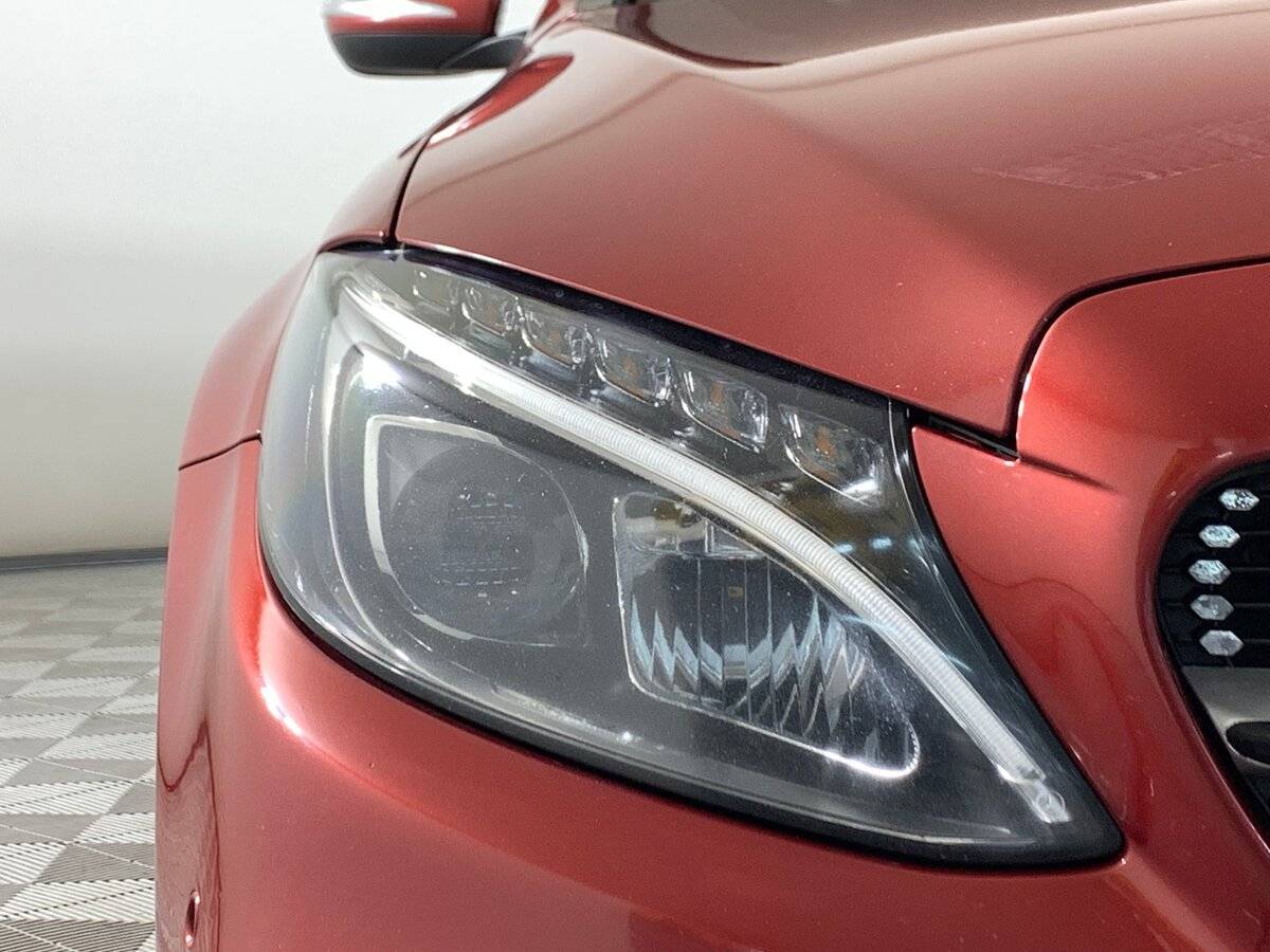 Б/У Мерседес-Бенц Ц-Класс 2015 года. Фото: #9