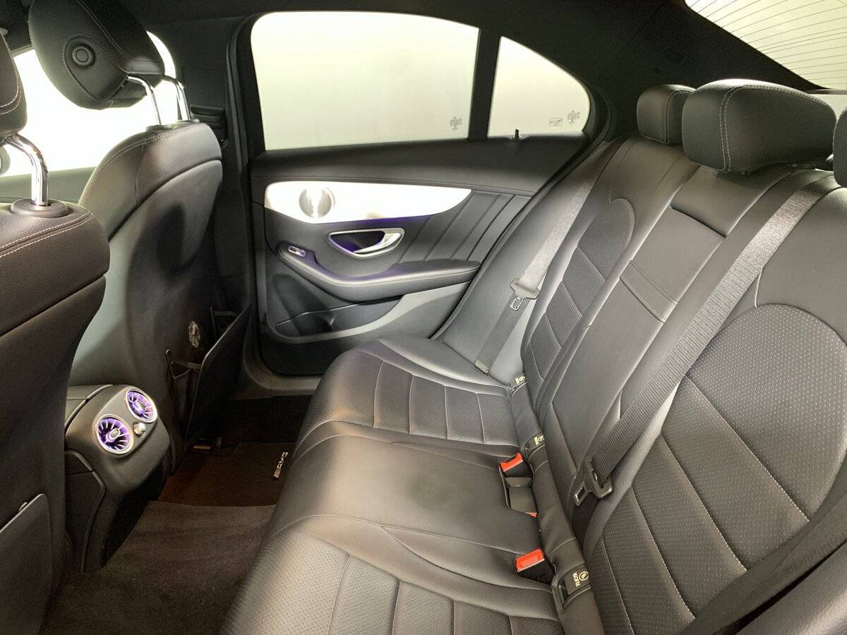 Б/У Мерседес-Бенц Ц-Класс 2015 года. Фото: #17