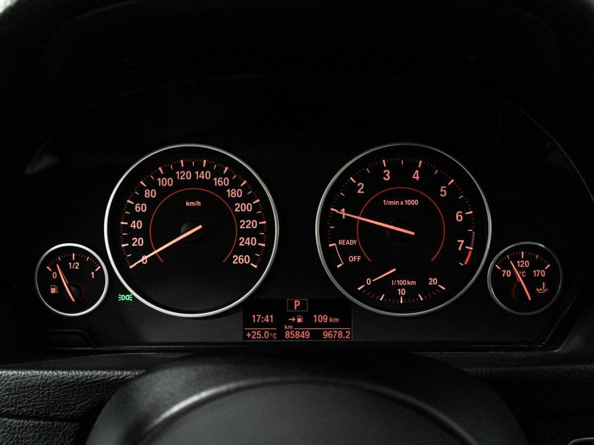 Б/У БМВ 3 серии 2018 года. Фото: #11