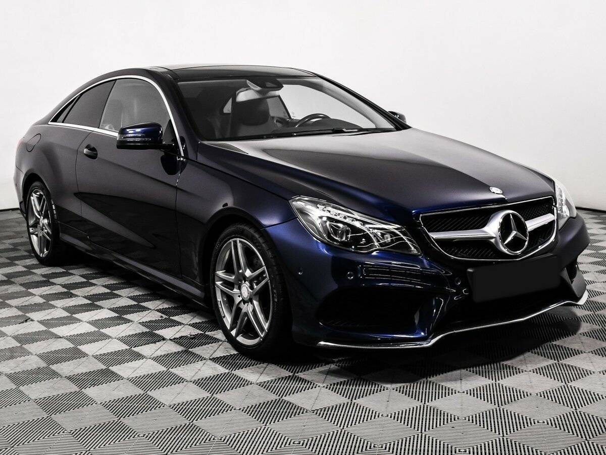 Б/У Мерседес-Бенц Е-Класс 2015 года. Фото: #2