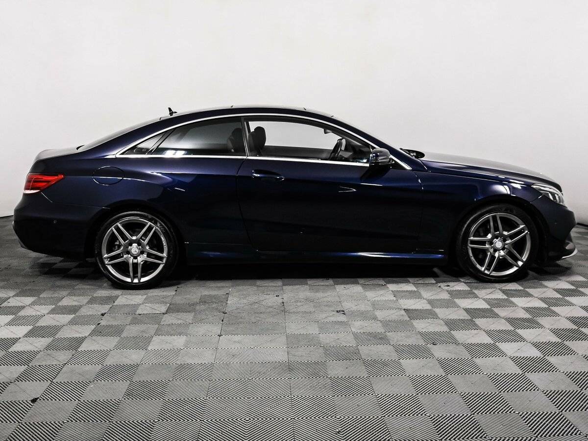 Б/У Мерседес-Бенц Е-Класс 2015 года. Фото: #3