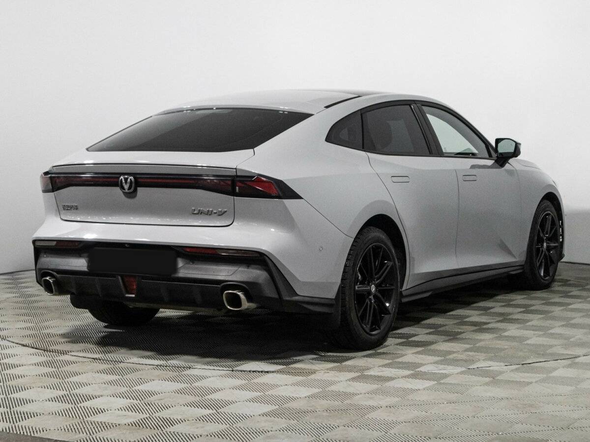 Б/У Чанган УНИ-В 2023 года. Фото: #4