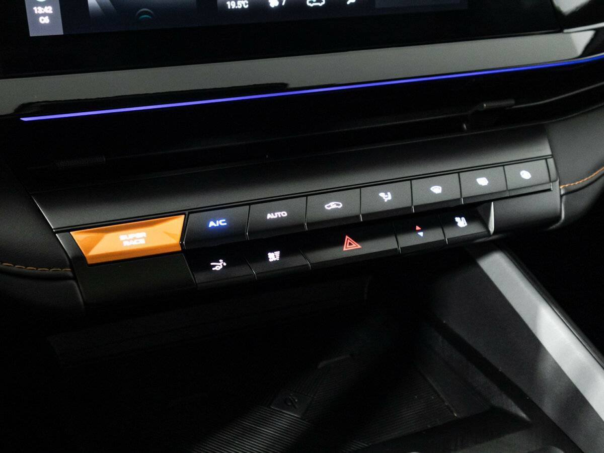 Б/У Чанган УНИ-В 2023 года. Фото: #21