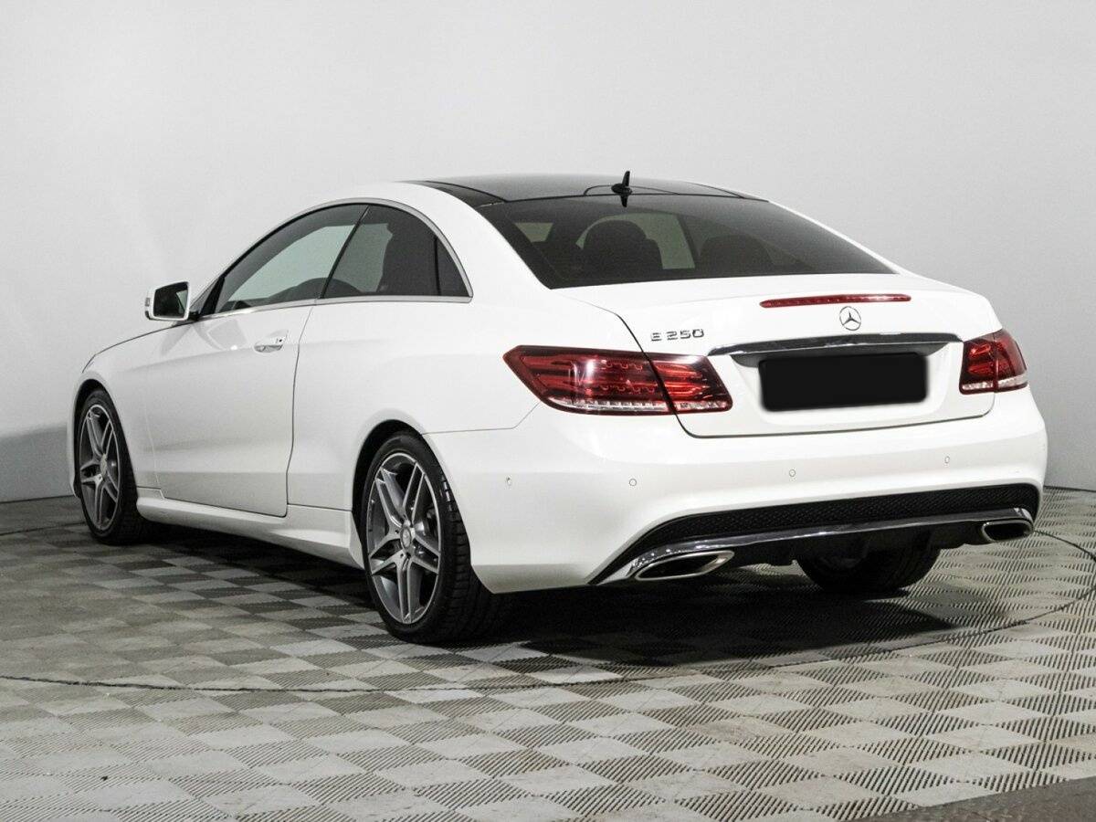 Б/У Мерседес-Бенц Е-Класс 2014 года. Фото: #6