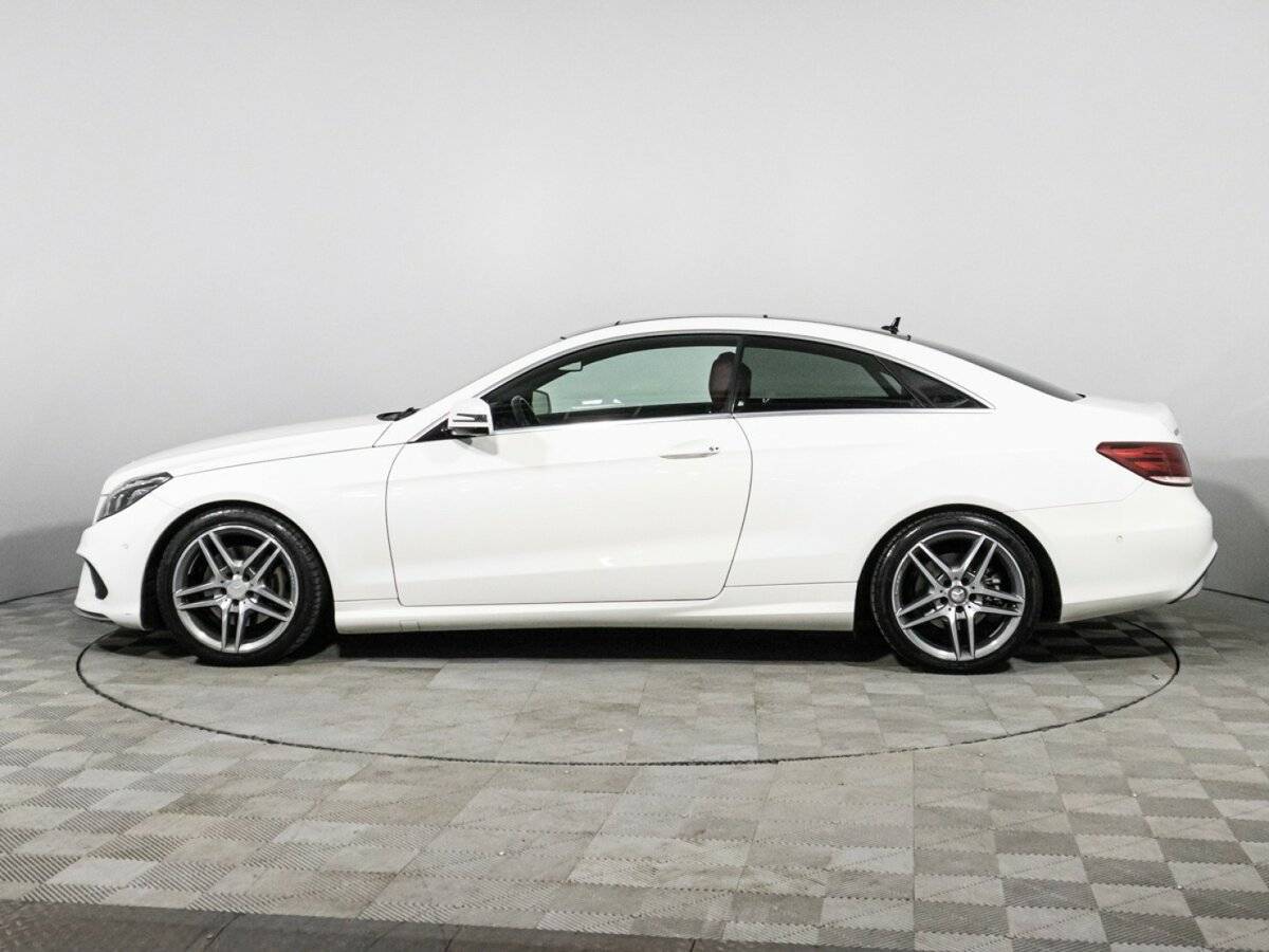 Б/У Мерседес-Бенц Е-Класс 2014 года. Фото: #7