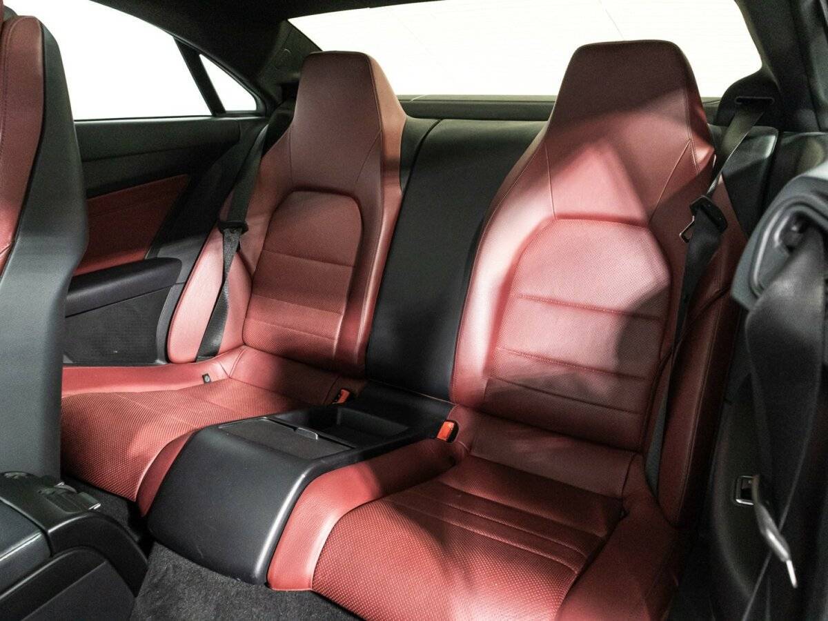 Б/У Мерседес-Бенц Е-Класс 2014 года. Фото: #9