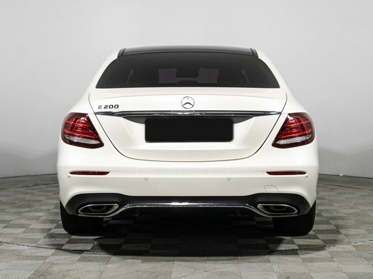 Б/У Мерседес-Бенц Е-Класс 2016 года. Фото: #5