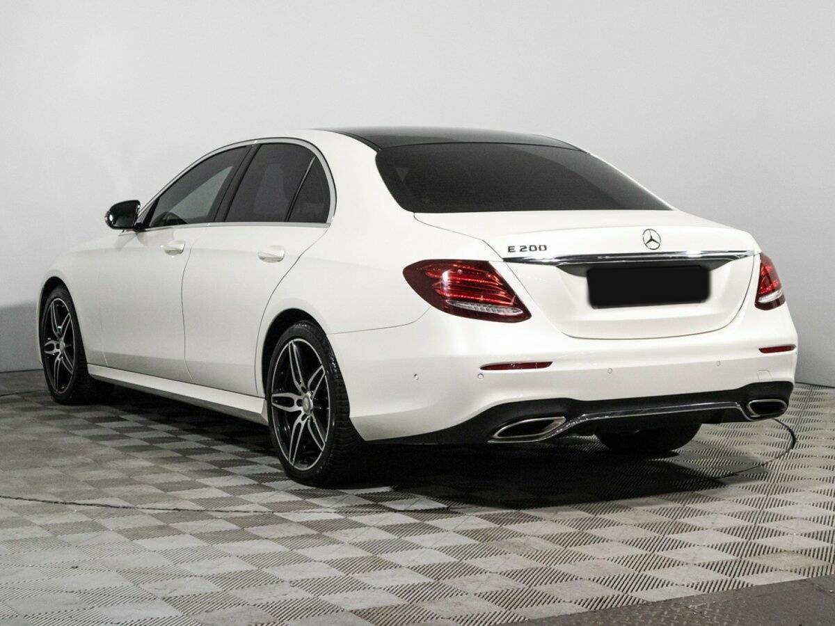 Б/У Мерседес-Бенц Е-Класс 2016 года. Фото: #6