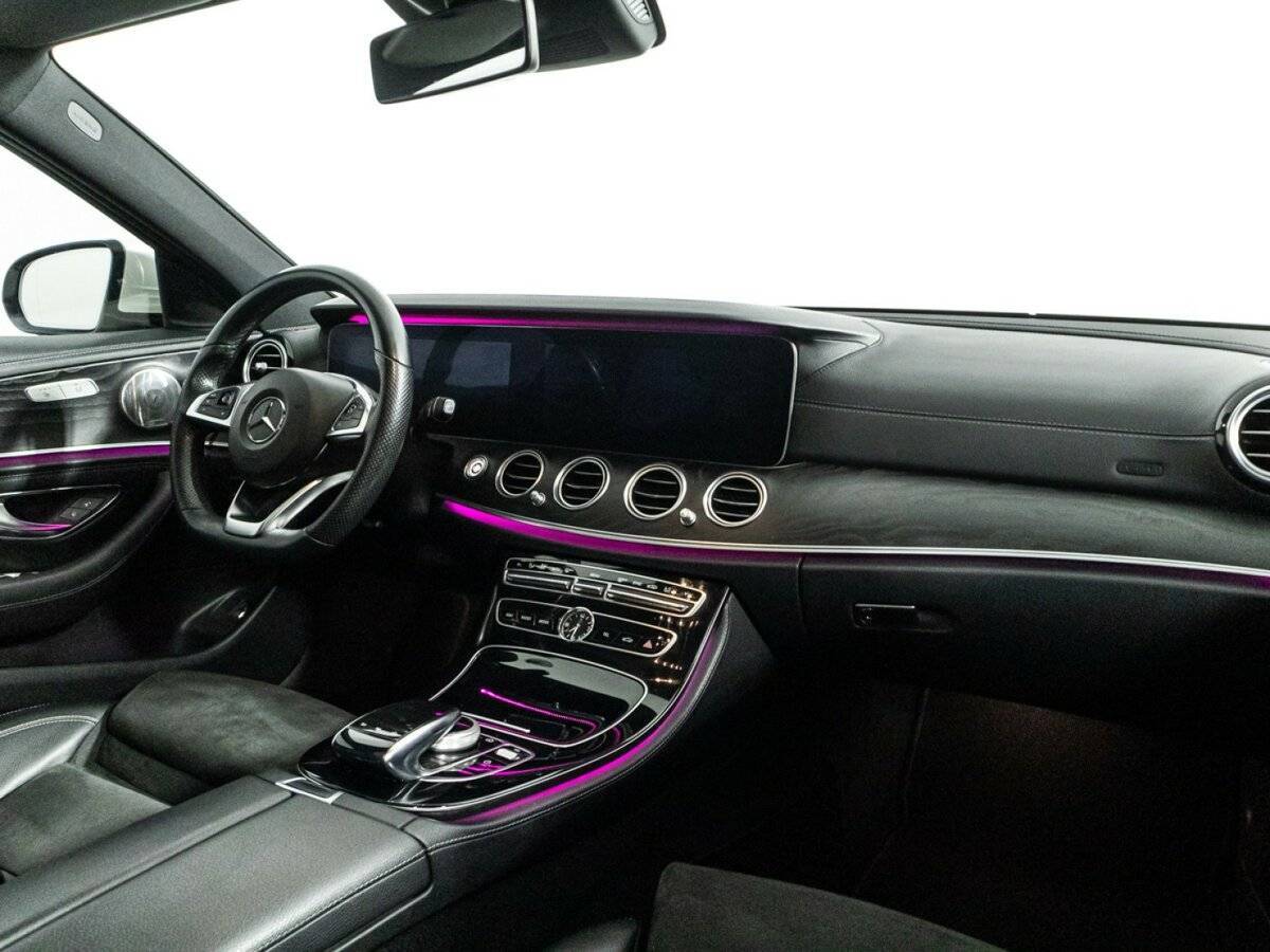 Б/У Мерседес-Бенц Е-Класс 2016 года. Фото: #8