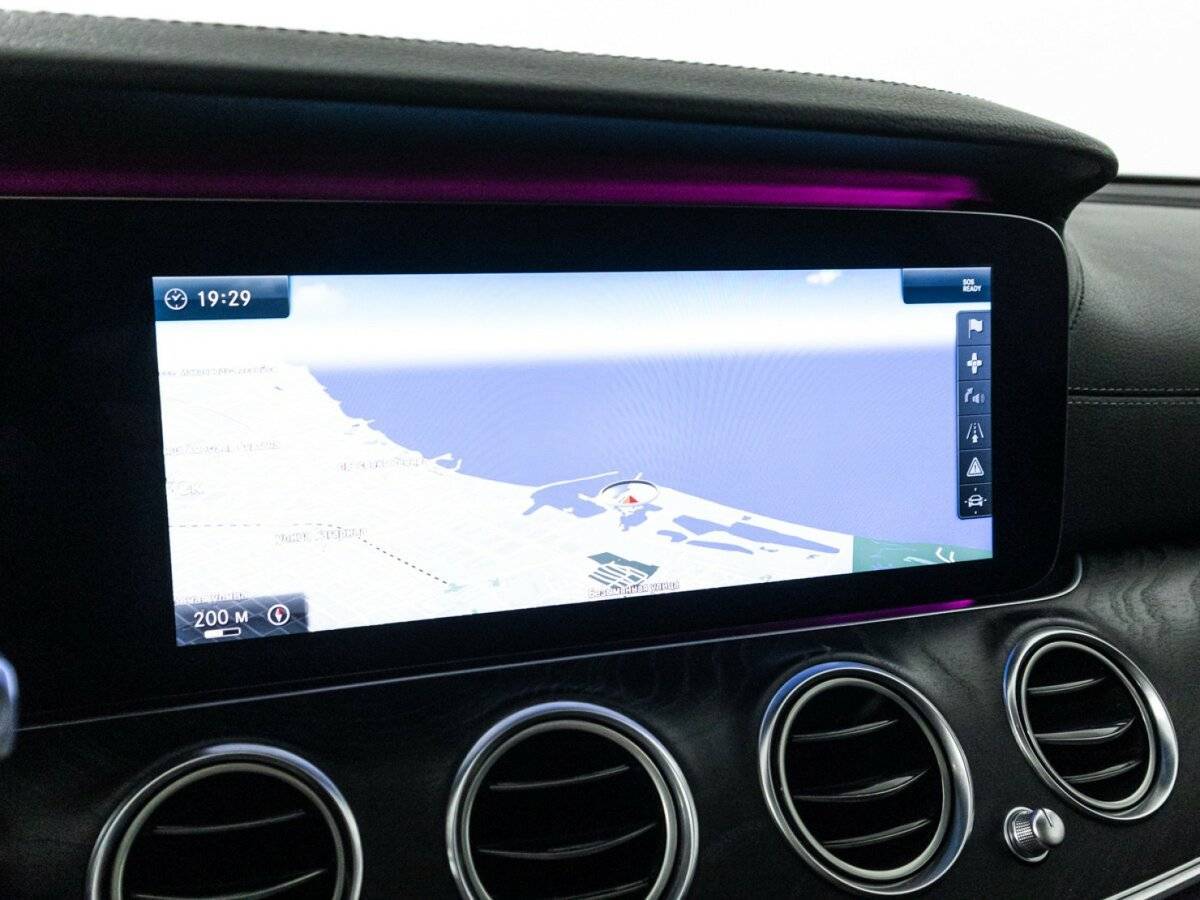 Б/У Мерседес-Бенц Е-Класс 2016 года. Фото: #18