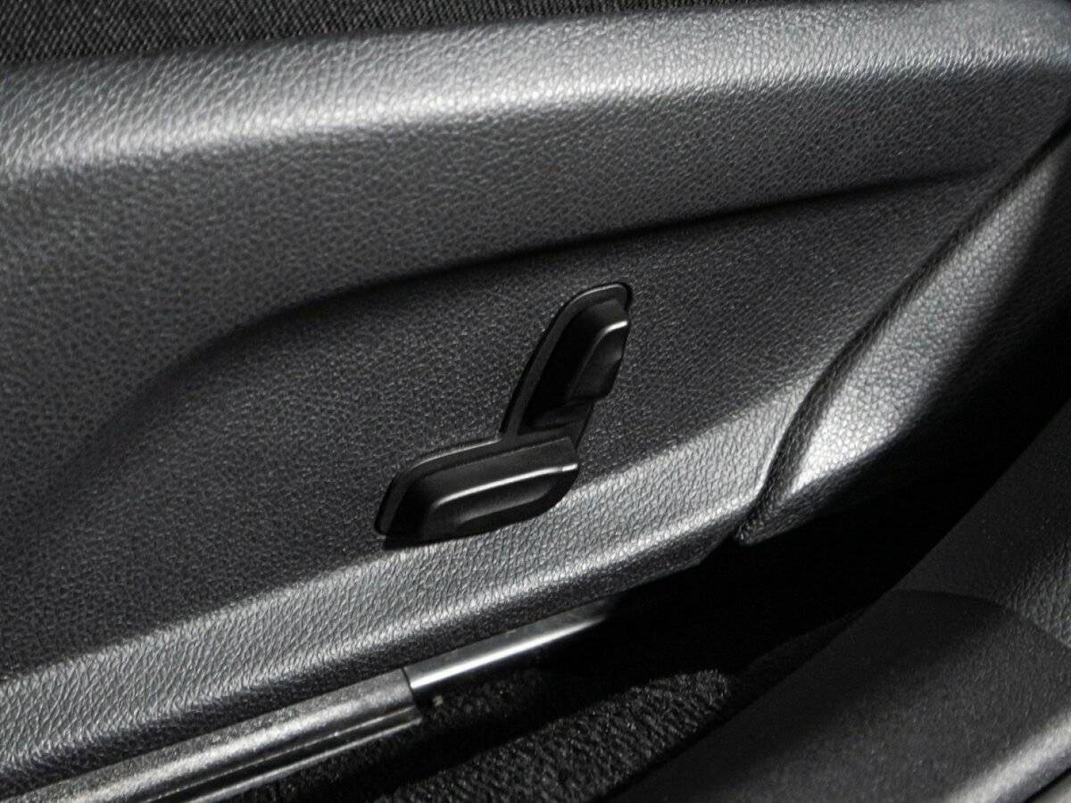 Б/У Мерседес-Бенц Е-Класс 2016 года. Фото: #22