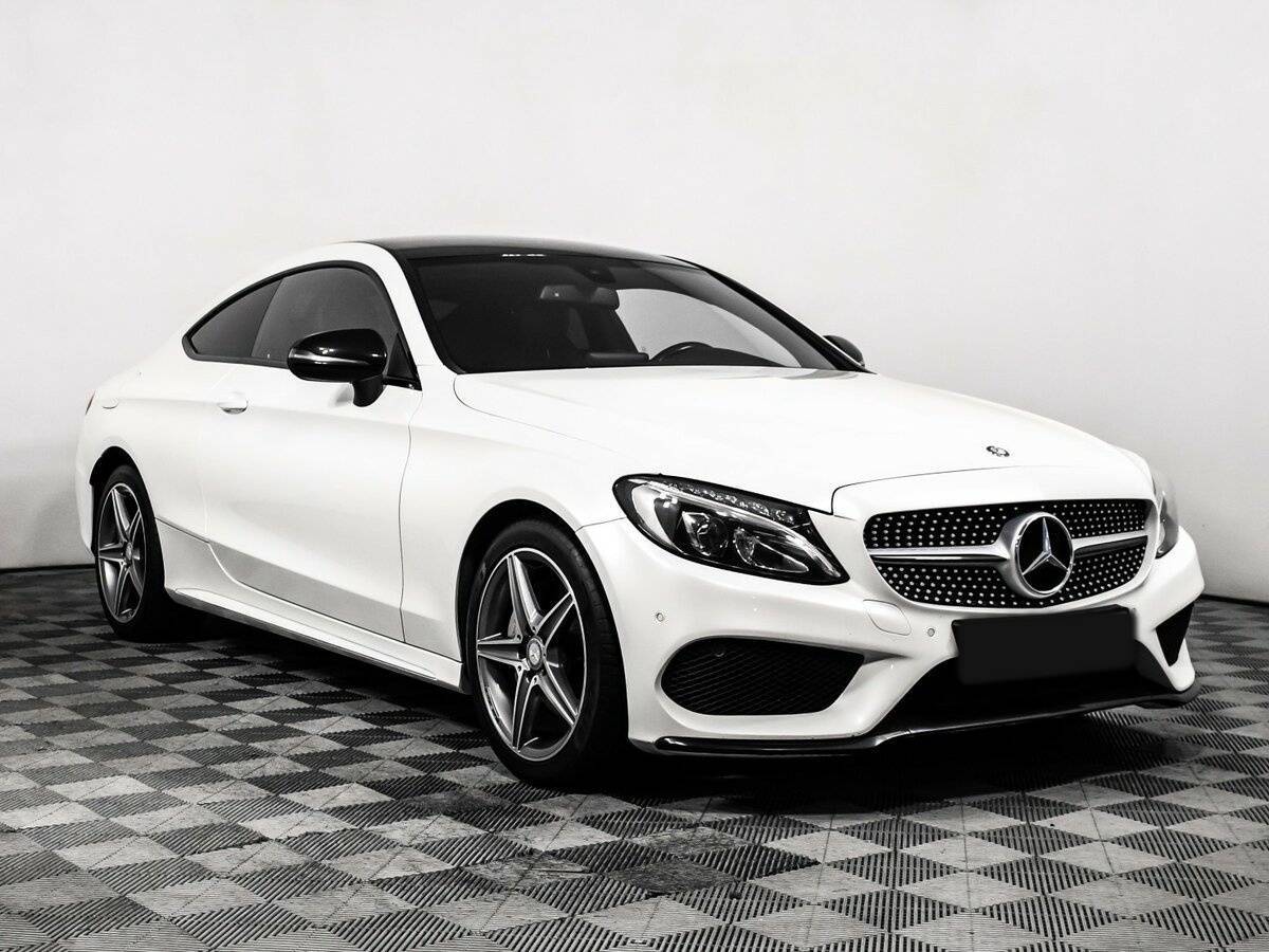 Б/У Мерседес-Бенц Ц-Класс 2016 года. Фото: #2