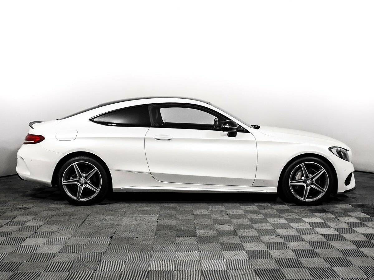 Б/У Мерседес-Бенц Ц-Класс 2016 года. Фото: #3