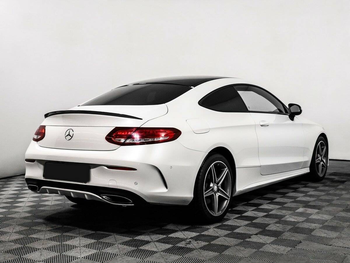 Б/У Мерседес-Бенц Ц-Класс 2016 года. Фото: #4