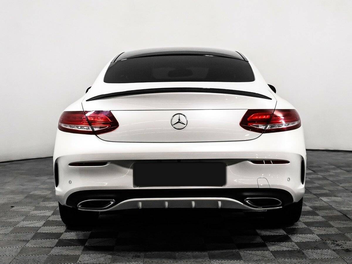 Б/У Мерседес-Бенц Ц-Класс 2016 года. Фото: #5