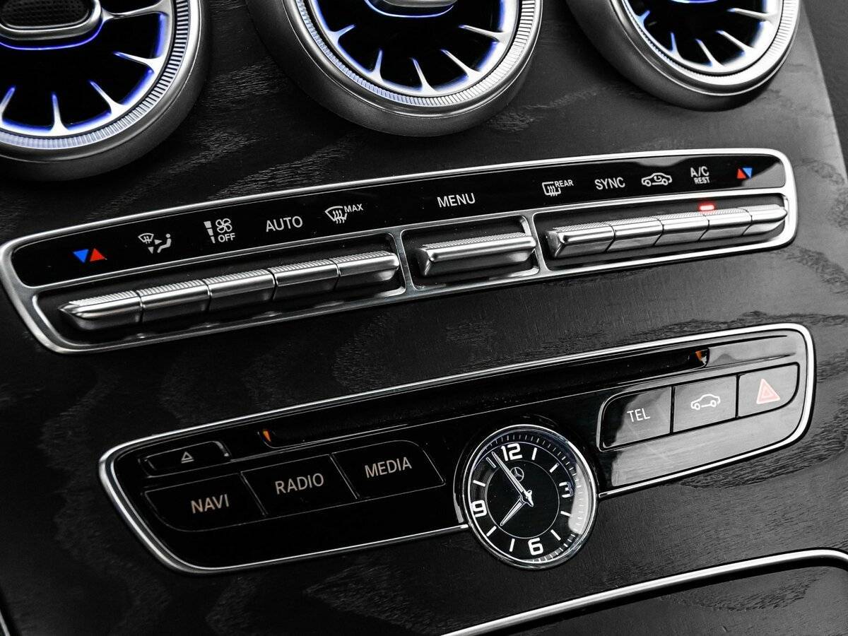 Б/У Мерседес-Бенц Ц-Класс 2016 года. Фото: #17