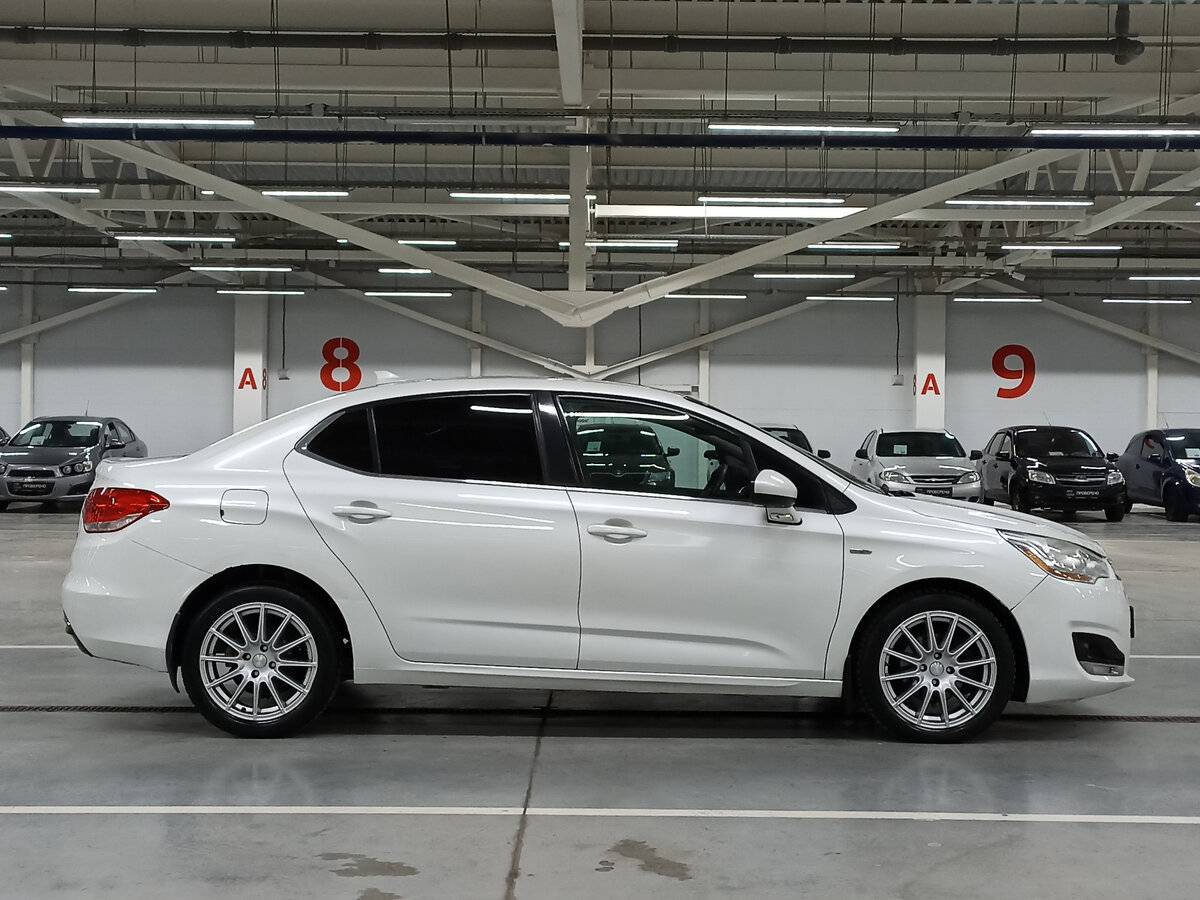 Б/У Ситроен Ц4 2013 года. Фото: #3