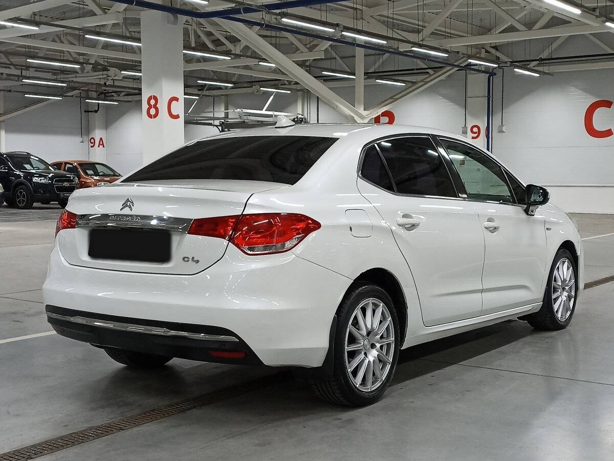 Б/У Ситроен Ц4 2013 года. Фото: #4