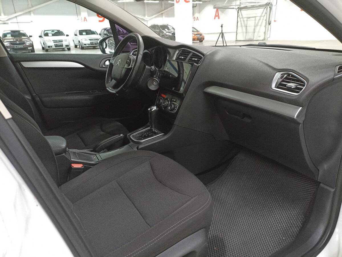 Б/У Ситроен Ц4 2013 года. Фото: #10