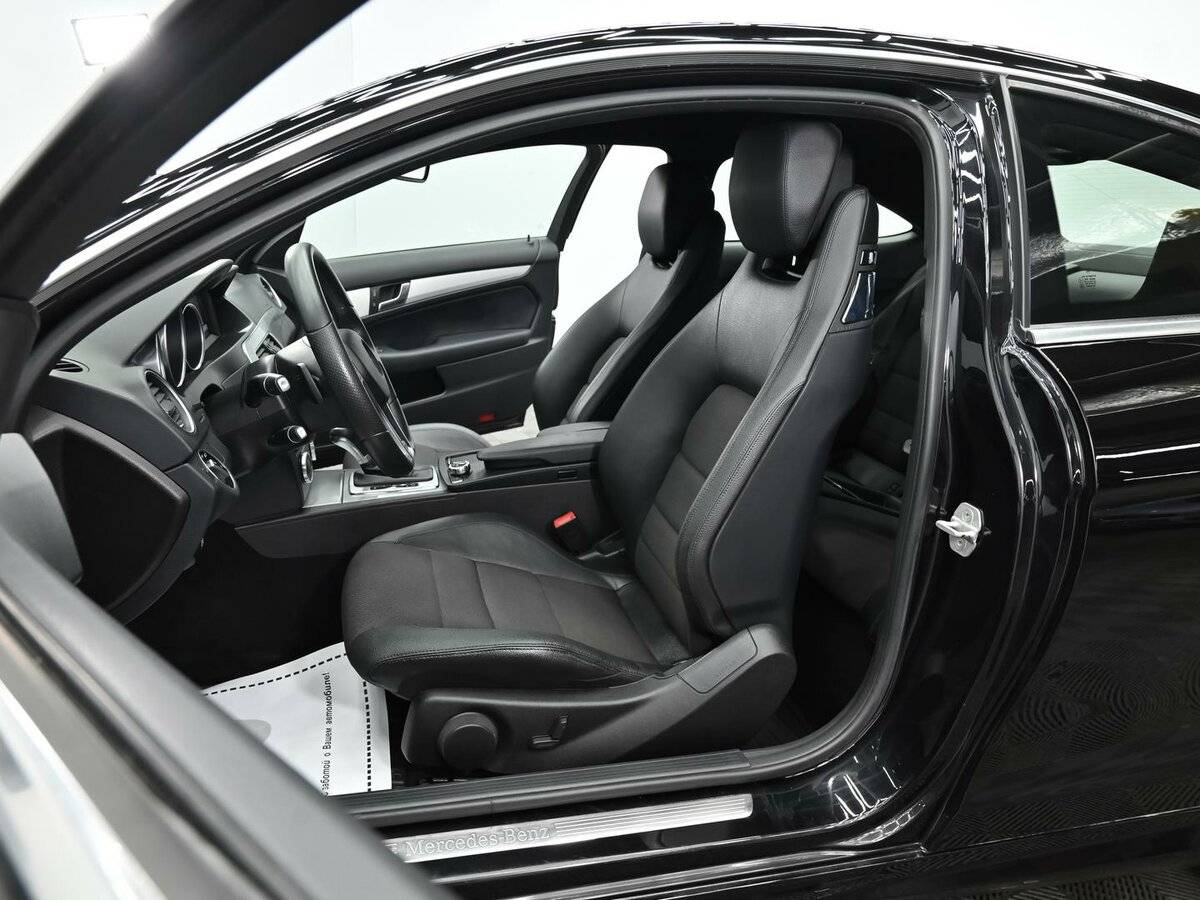 Б/У Мерседес-Бенц Ц-Класс 2013 года. Фото: #4