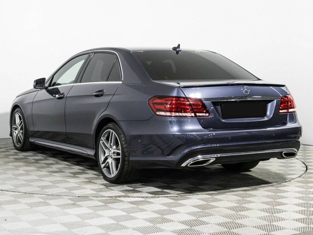 Б/У Мерседес-Бенц Е-Класс 2015 года. Фото: #6