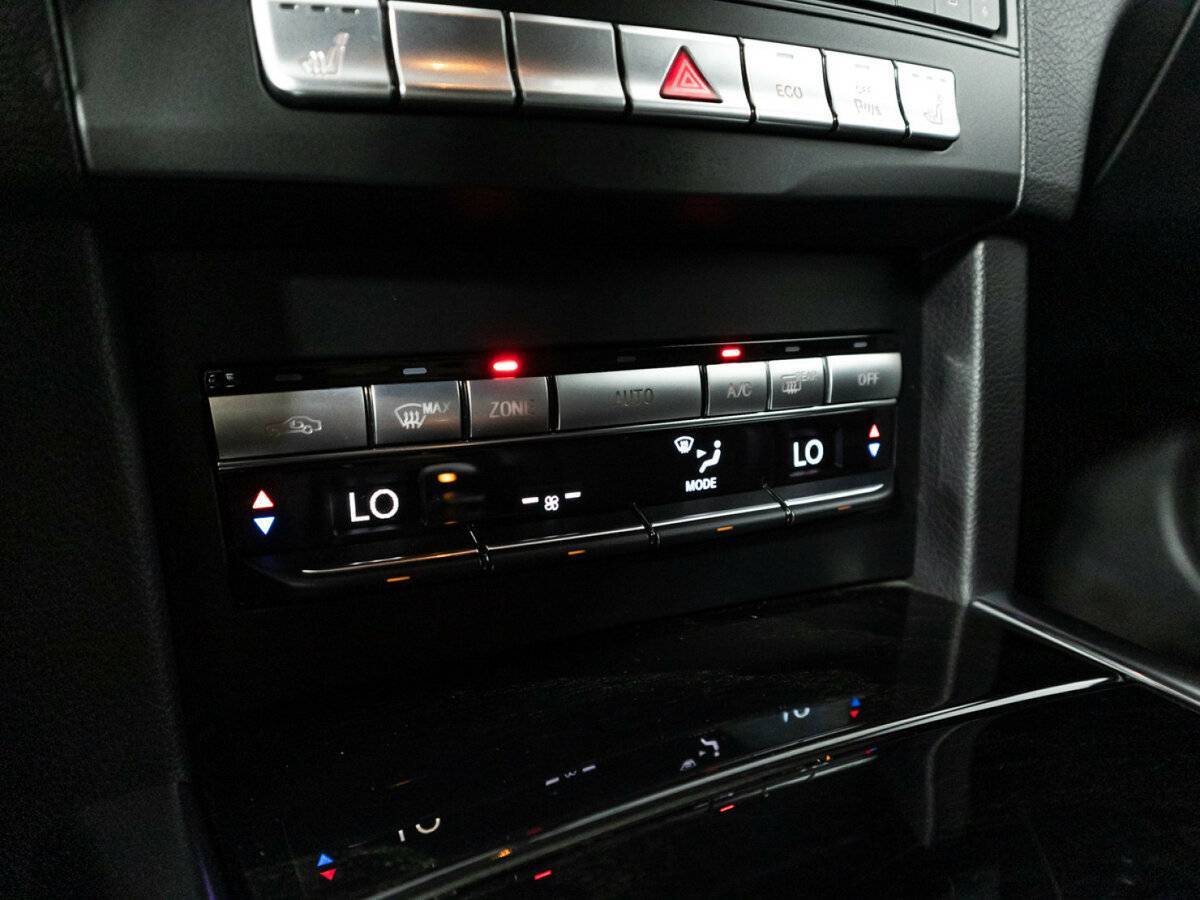 Б/У Мерседес-Бенц Е-Класс 2015 года. Фото: #16