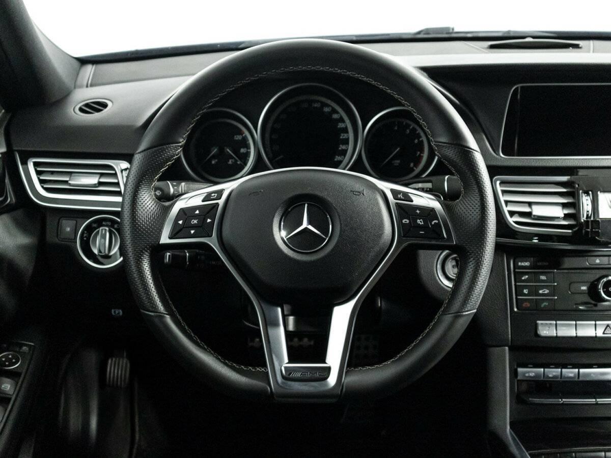 Б/У Мерседес-Бенц Е-Класс 2015 года. Фото: #18