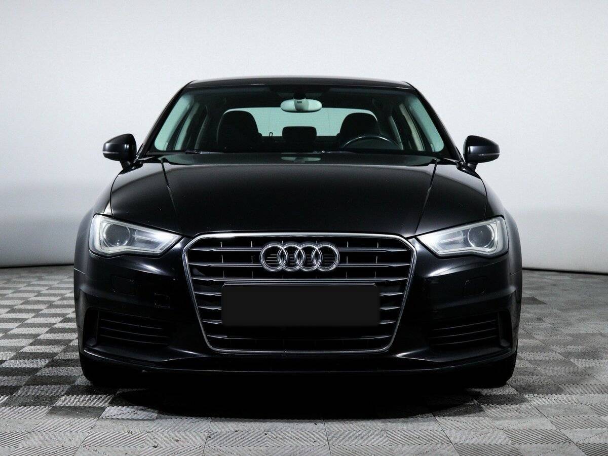 Б/У Ауди А3 2015 года. Фото: #1