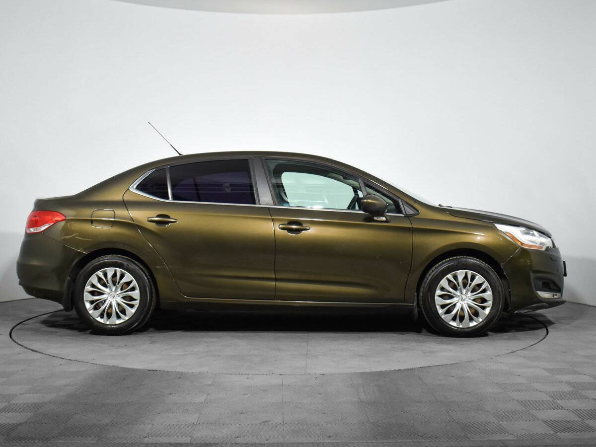 Б/У Ситроен Ц4 2015 года. Фото: #3