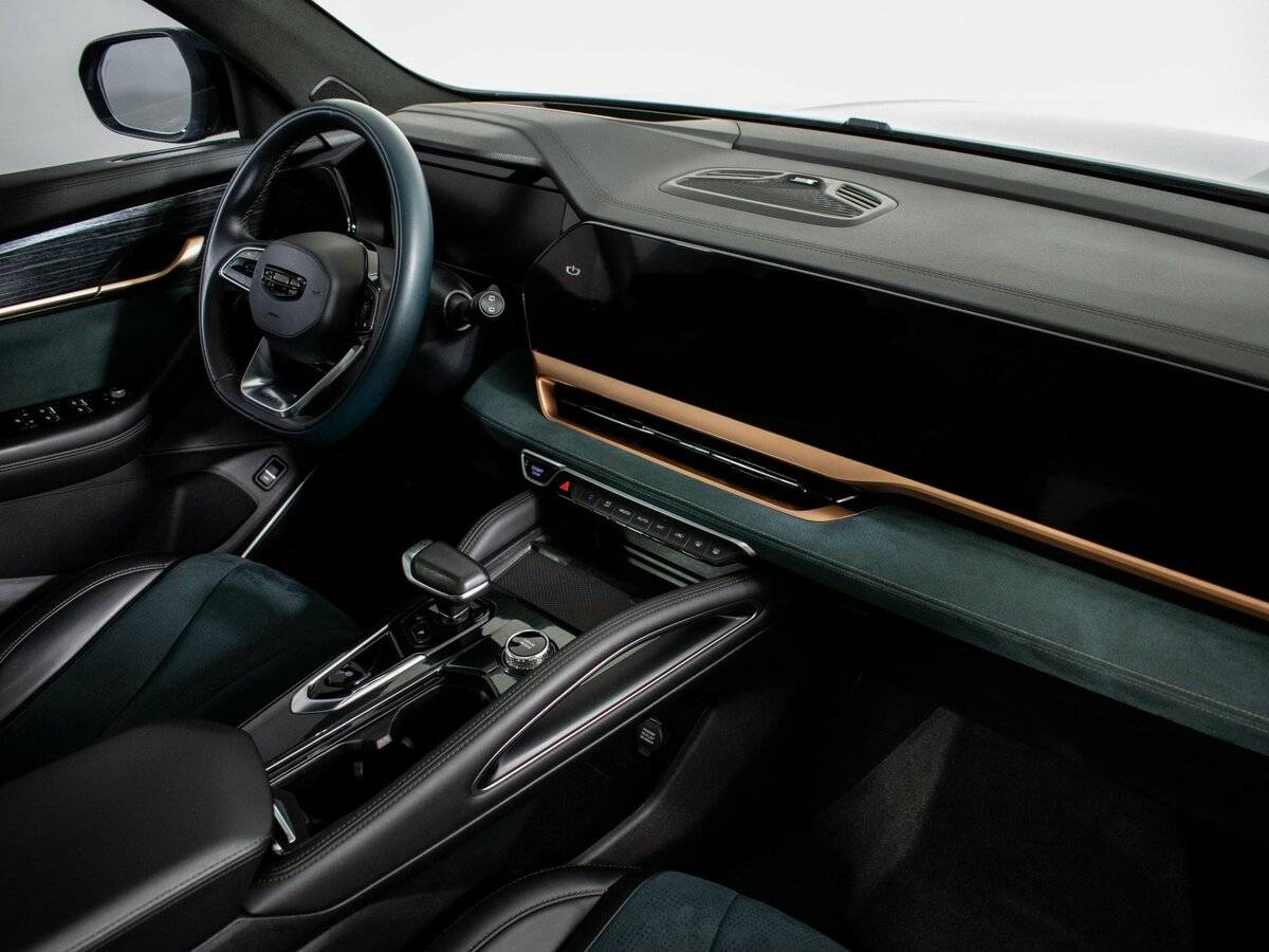 Б/У Джили Монжаро 2022 года. Фото: #5