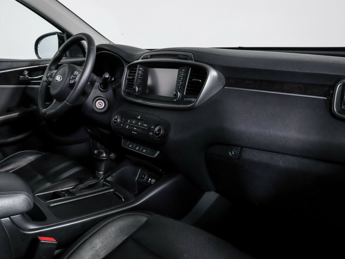 Б/У Киа Соренто 2017 года. Фото: #8