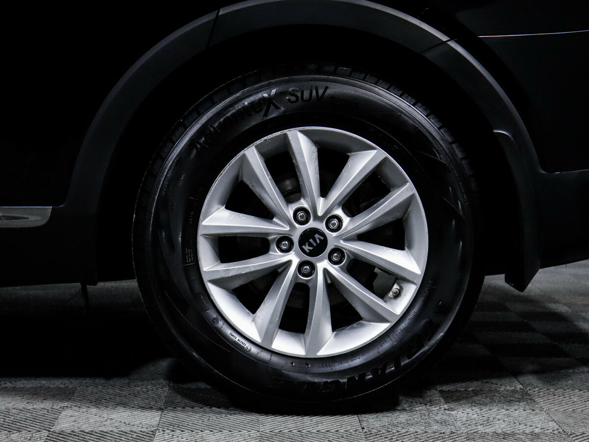 Б/У Киа Соренто 2017 года. Фото: #13