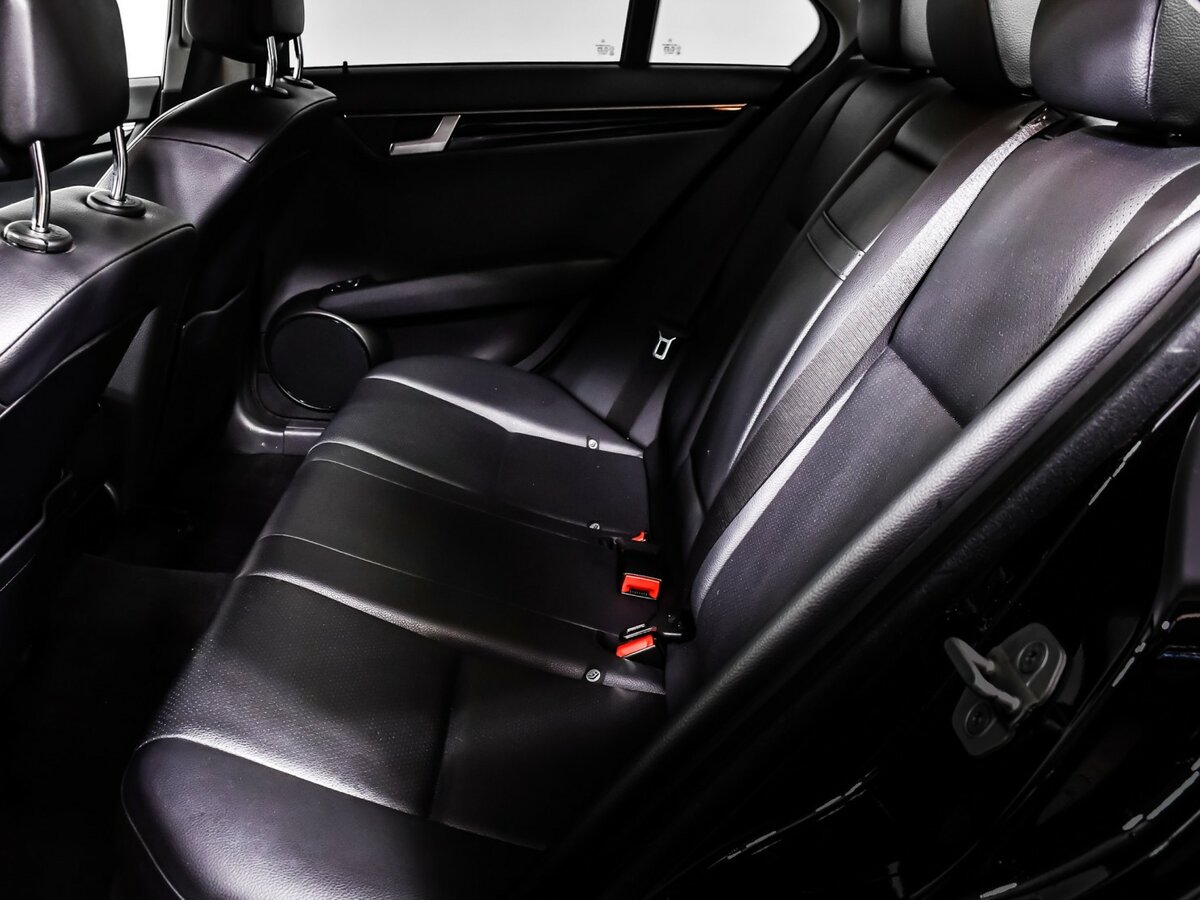 Б/У Мерседес-Бенц Ц-Класс 2013 года. Фото: #10