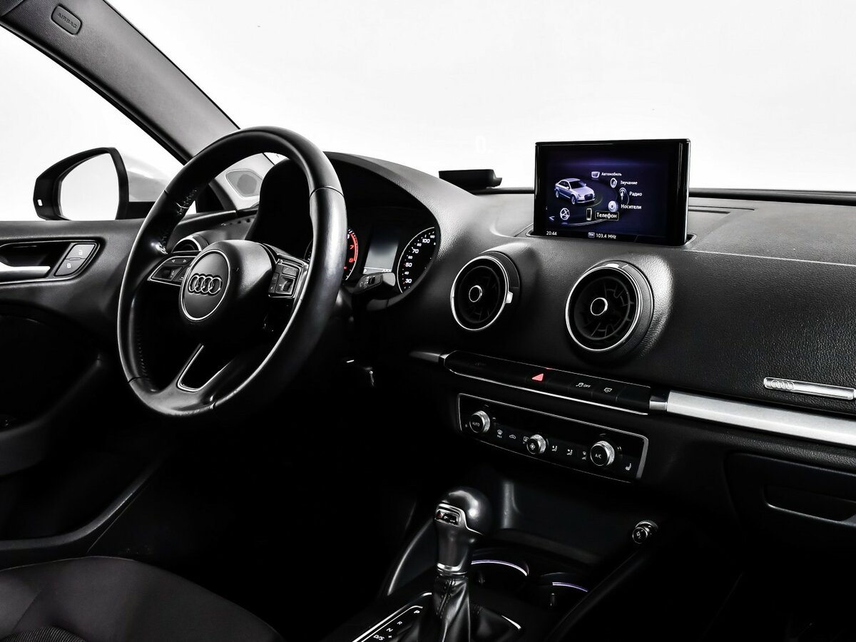 Б/У Ауди А3 2019 года. Фото: #8