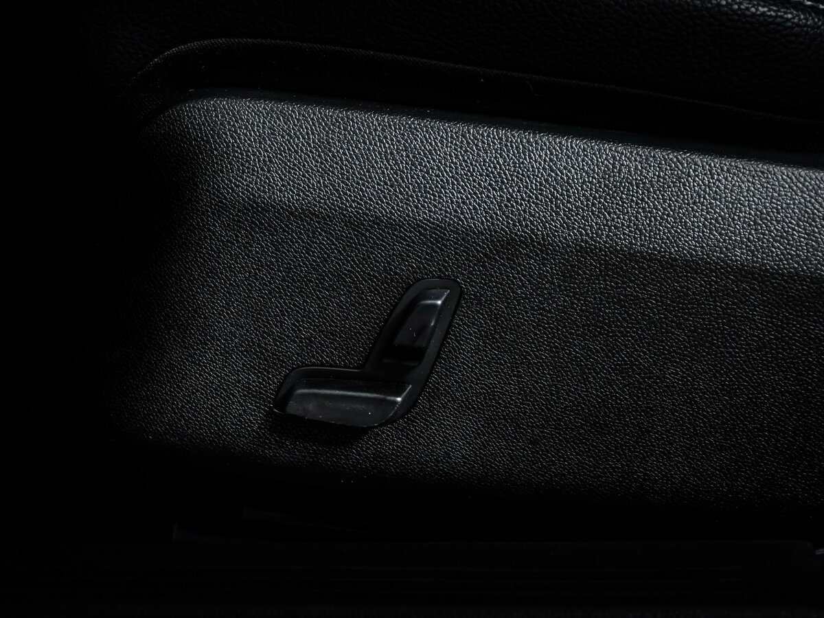 Б/У Мерседес-Бенц Е-Класс 2013 года. Фото: #13