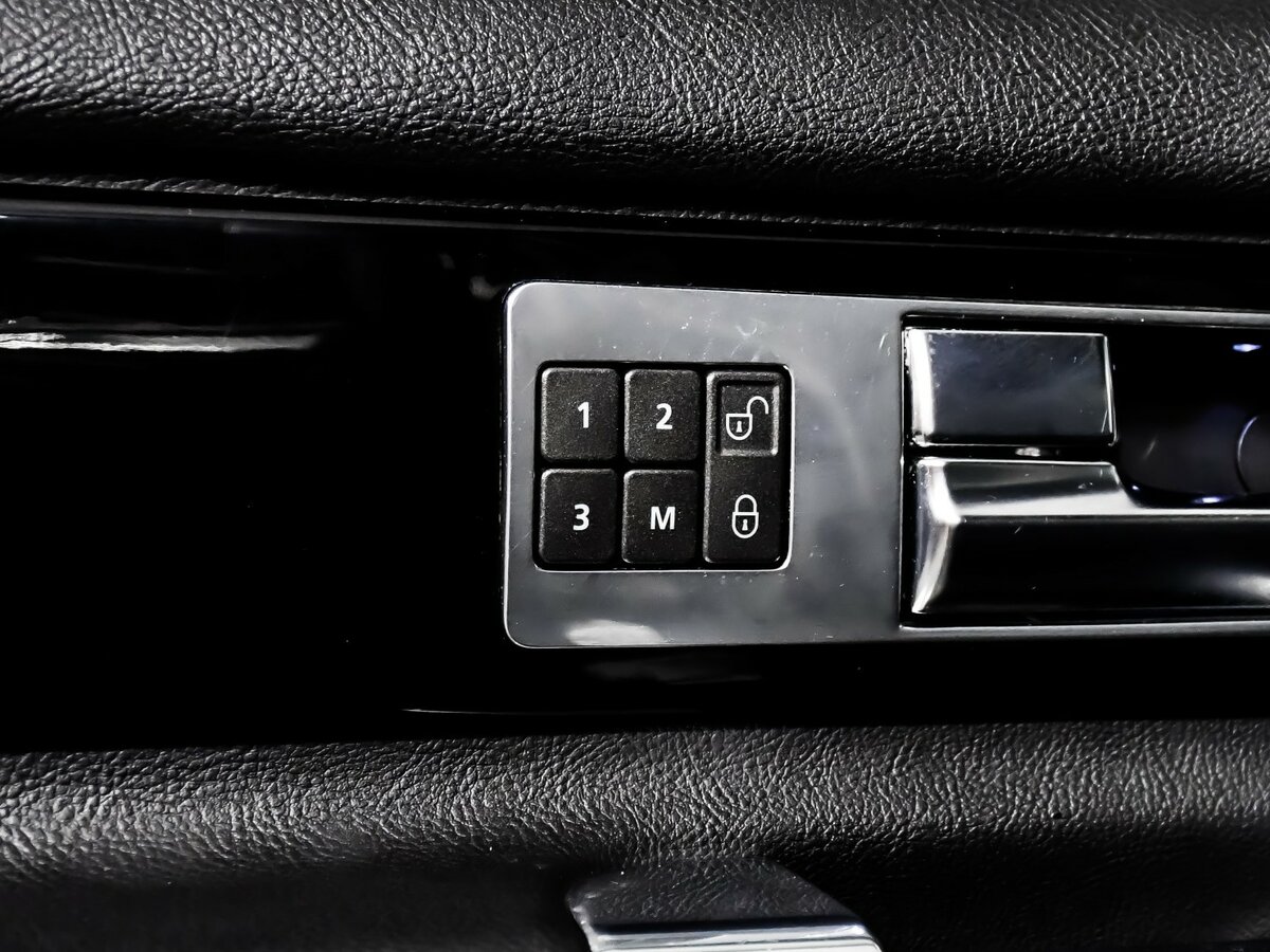 Б/У Лэнд Ровер Дискавери 2013 года. Фото: #17