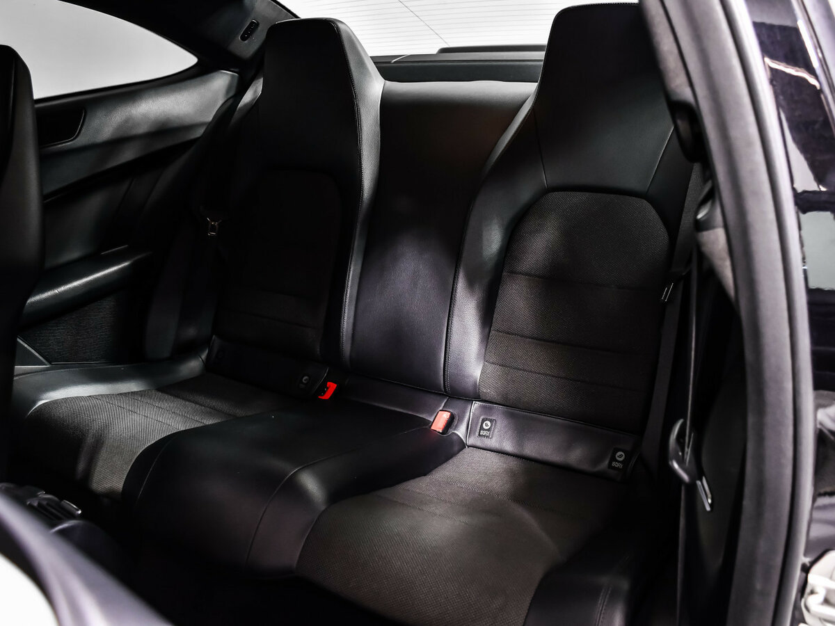 Б/У Мерседес-Бенц Ц-Класс 2012 года. Фото: #8