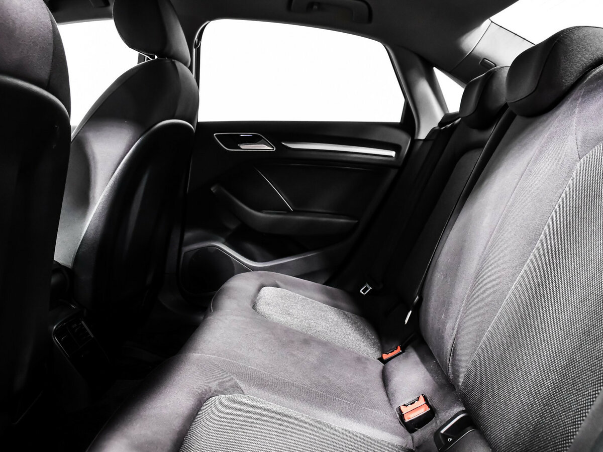 Б/У Ауди А3 2017 года. Фото: #10