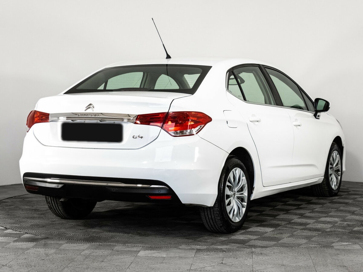 Б/У Ситроен Ц4 2018 года. Фото: #3