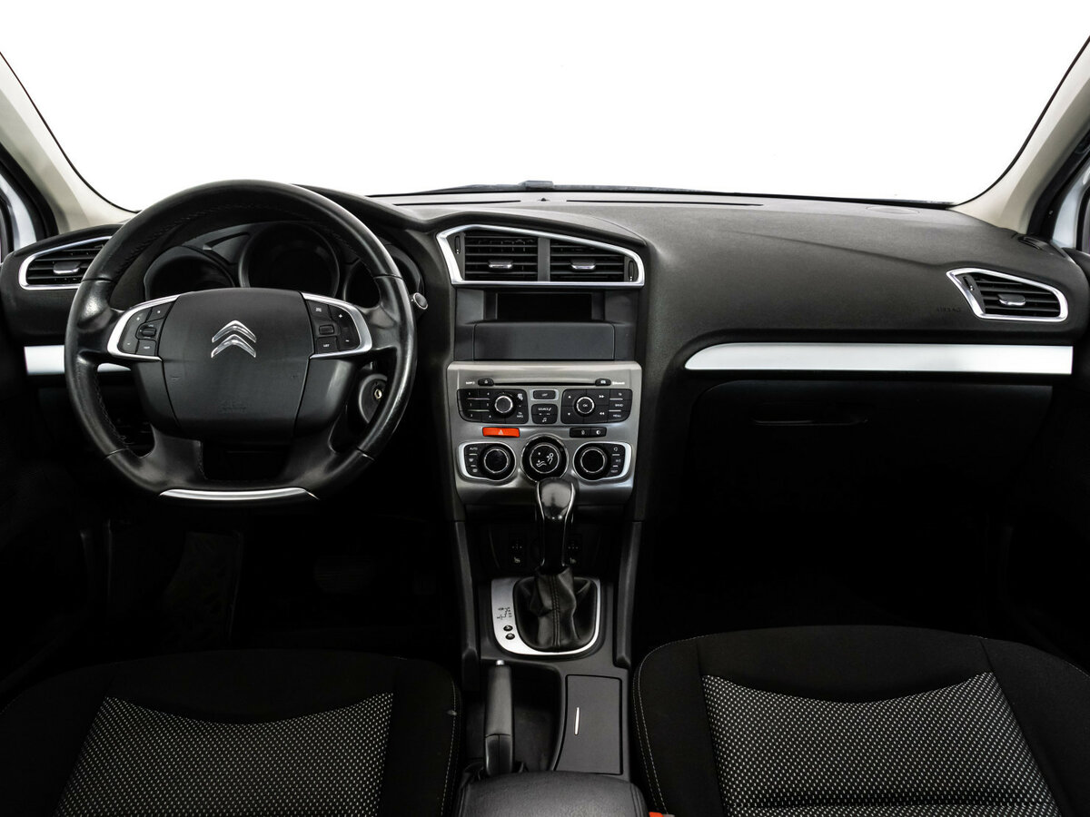 Б/У Ситроен Ц4 2018 года. Фото: #7