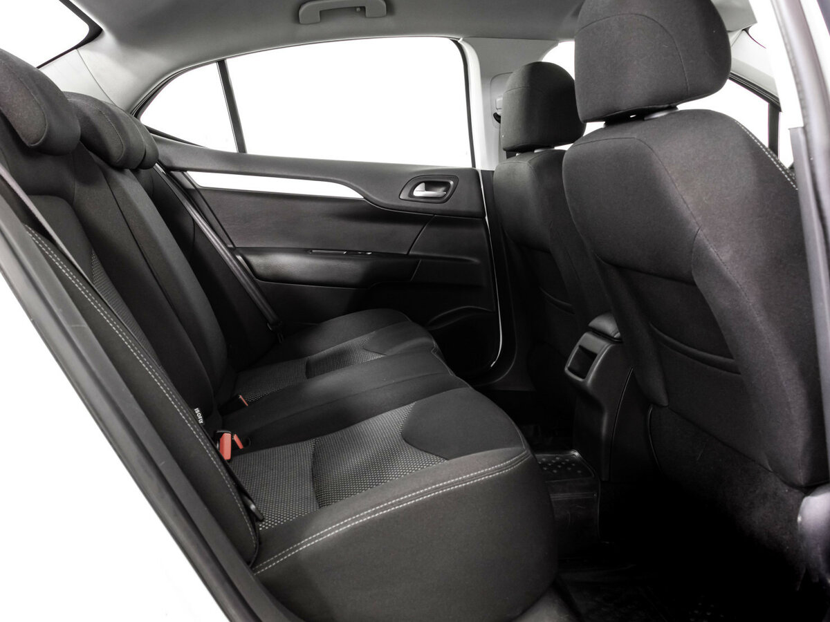 Б/У Ситроен Ц4 2018 года. Фото: #10