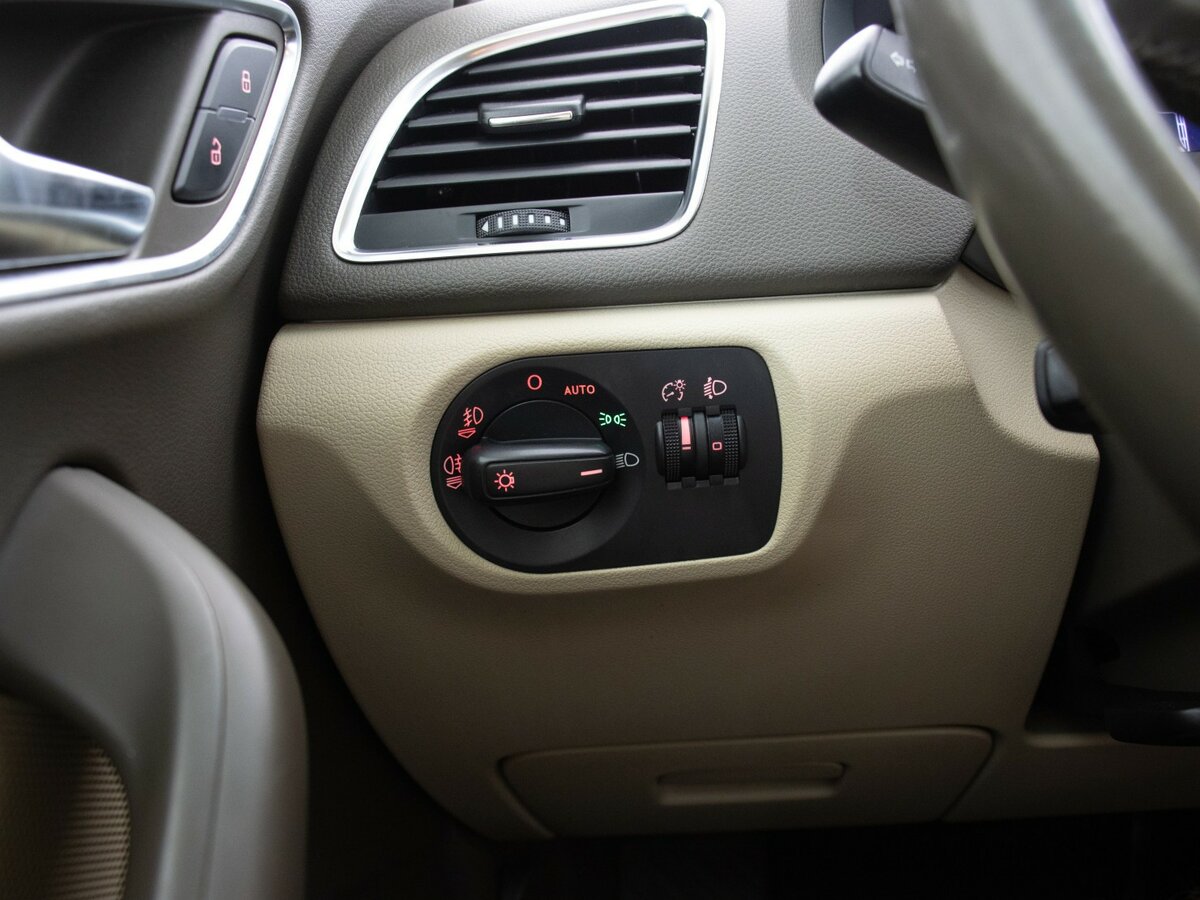 Б/У Ауди К3 2013 года. Фото: #12