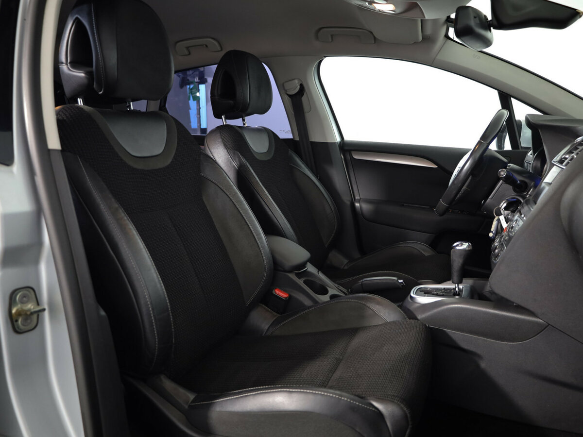 Б/У Ситроен Ц4 2012 года. Фото: #10