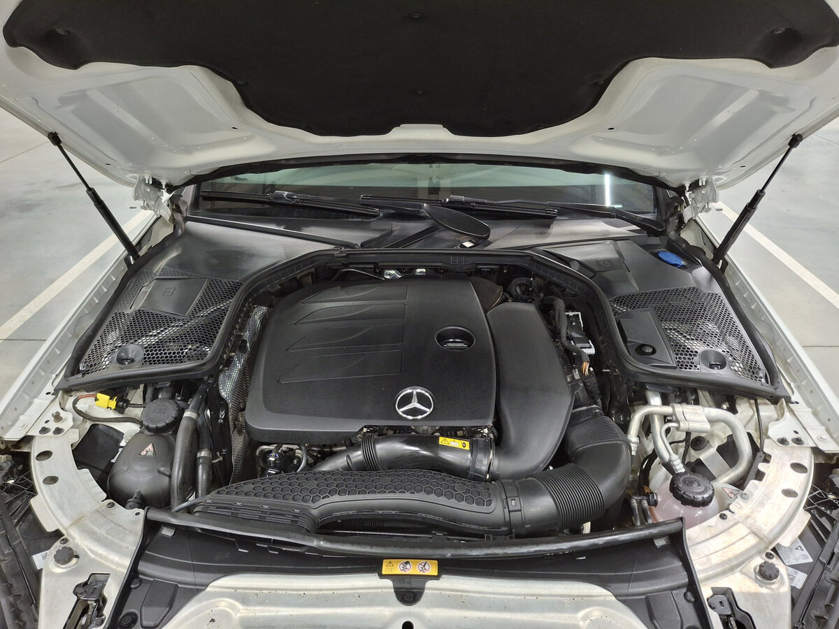 Б/У Мерседес-Бенц Ц-Класс 2018 года. Фото: #8