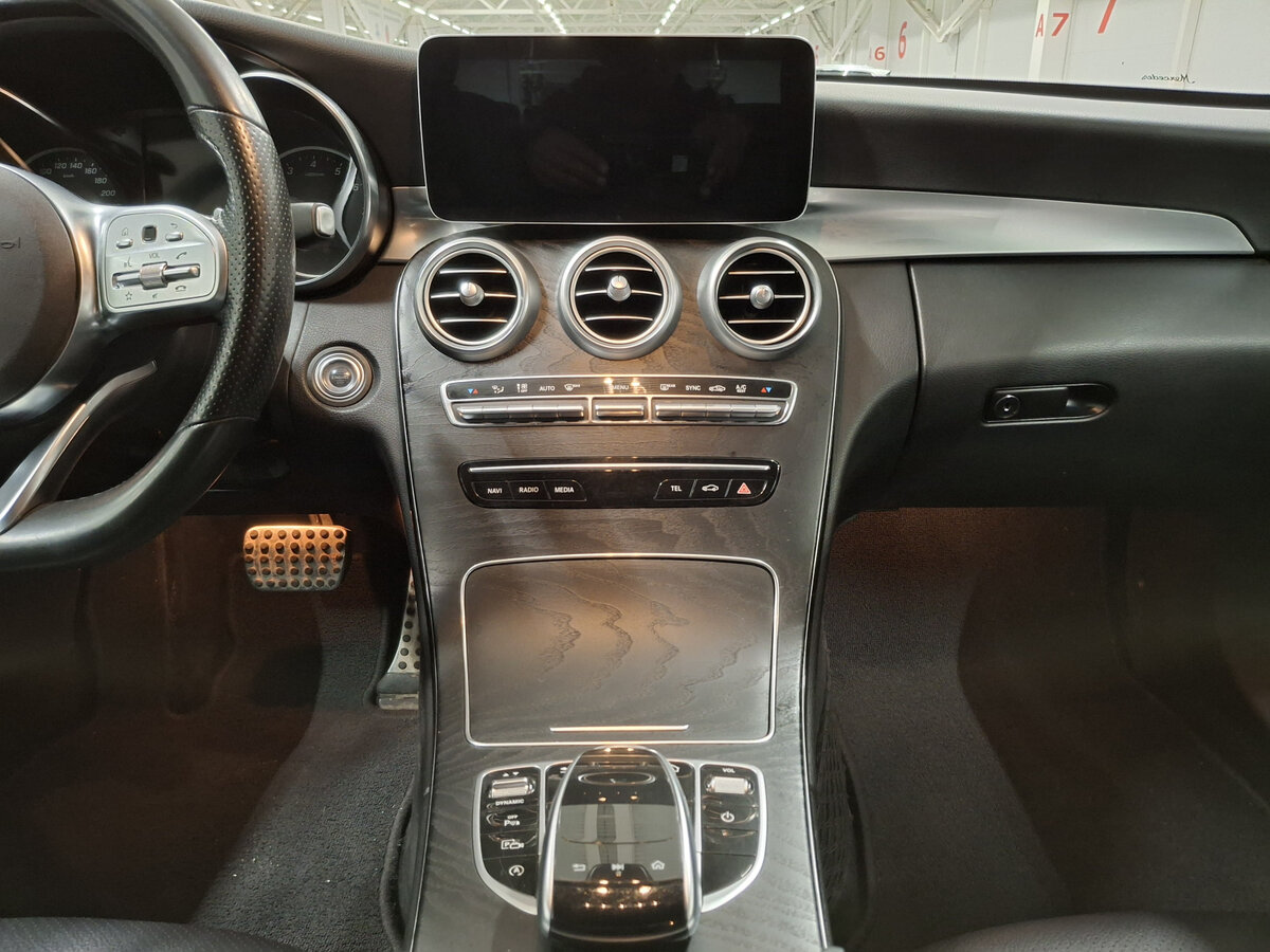 Б/У Мерседес-Бенц Ц-Класс 2018 года. Фото: #14