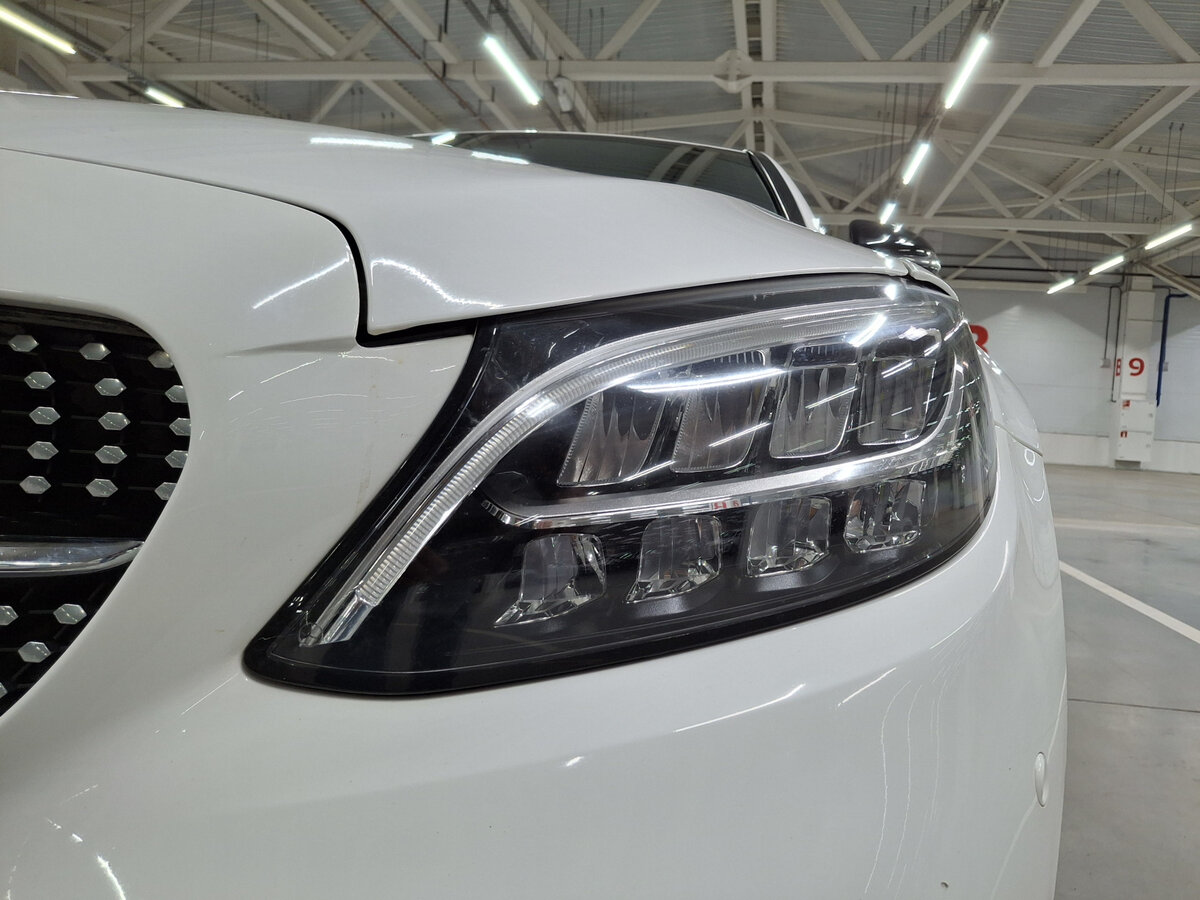 Б/У Мерседес-Бенц Ц-Класс 2018 года. Фото: #16